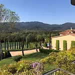 Mas Roure Vell Bed & Breakfast