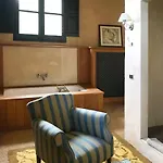 Bed & Breakfast Mas Roure Vell Tortellá